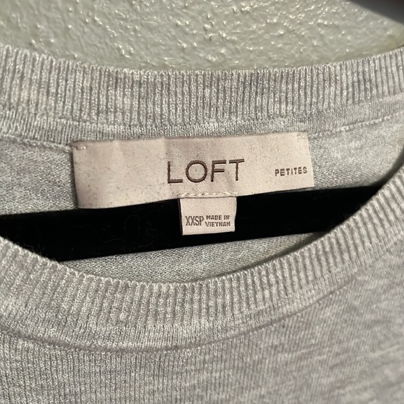 LOFT grey crew neck sweater - Picture 2 of 4